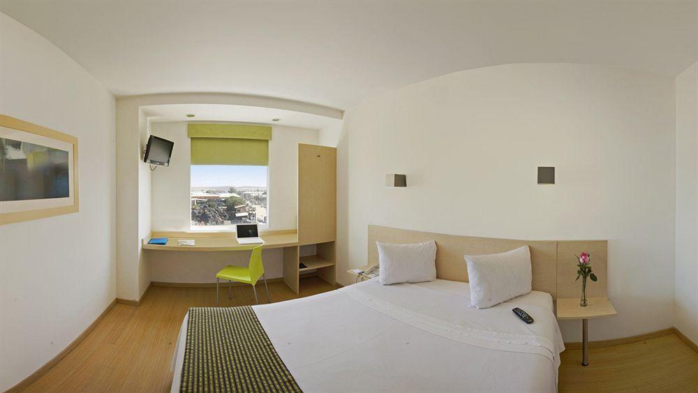 One Aguascalientes Sur Hotel Стая снимка