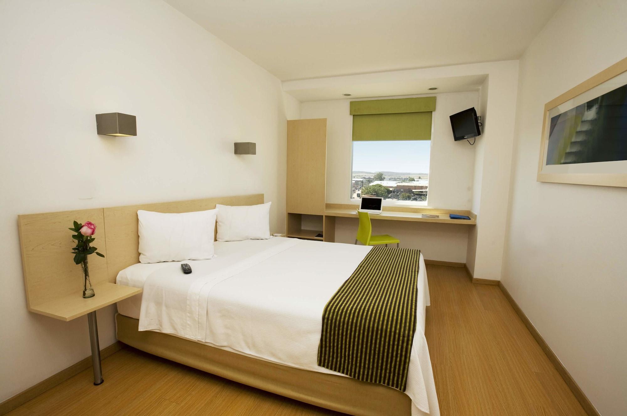 One Aguascalientes Sur Hotel Екстериор снимка