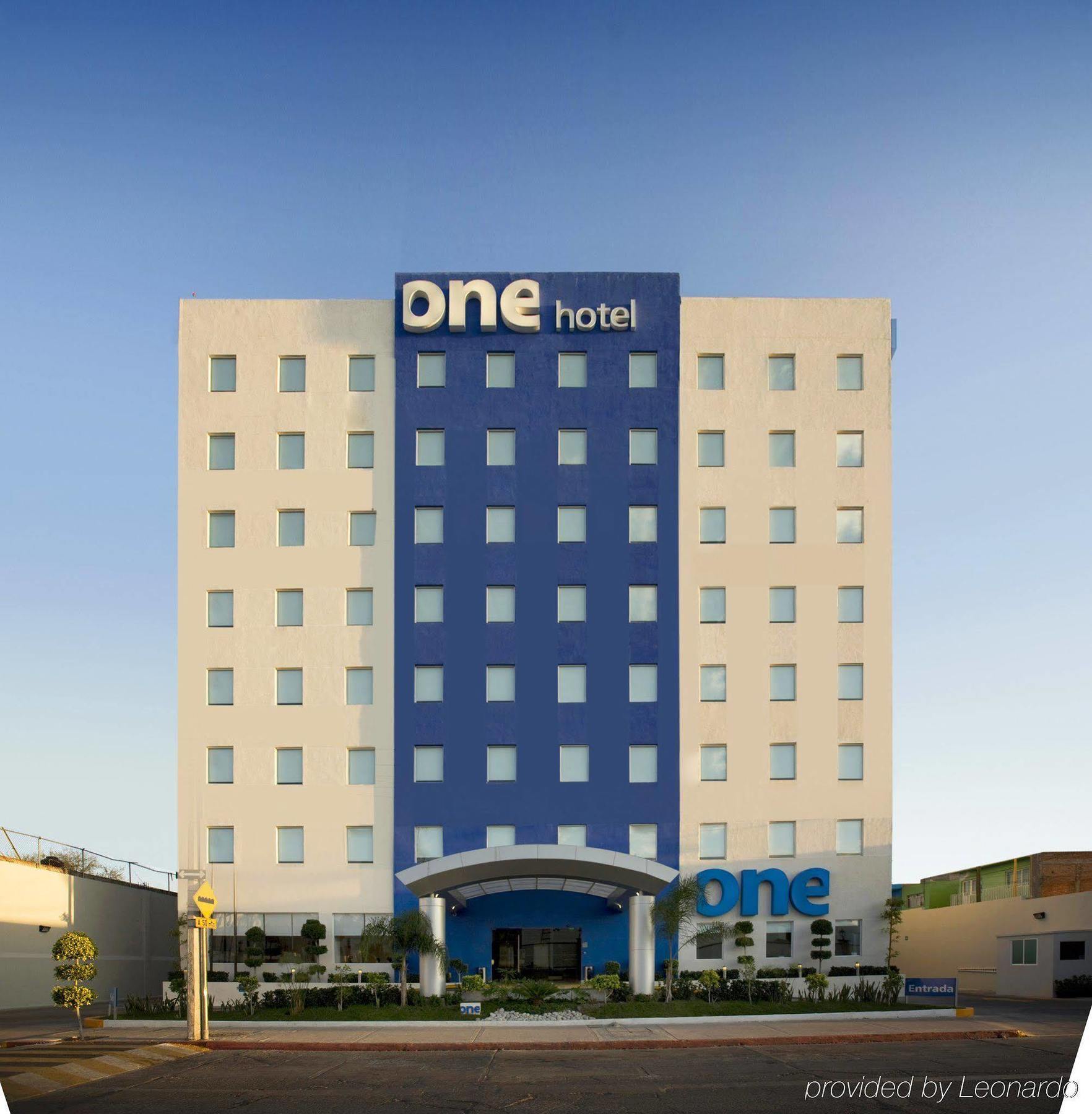 One Aguascalientes Sur Hotel Екстериор снимка