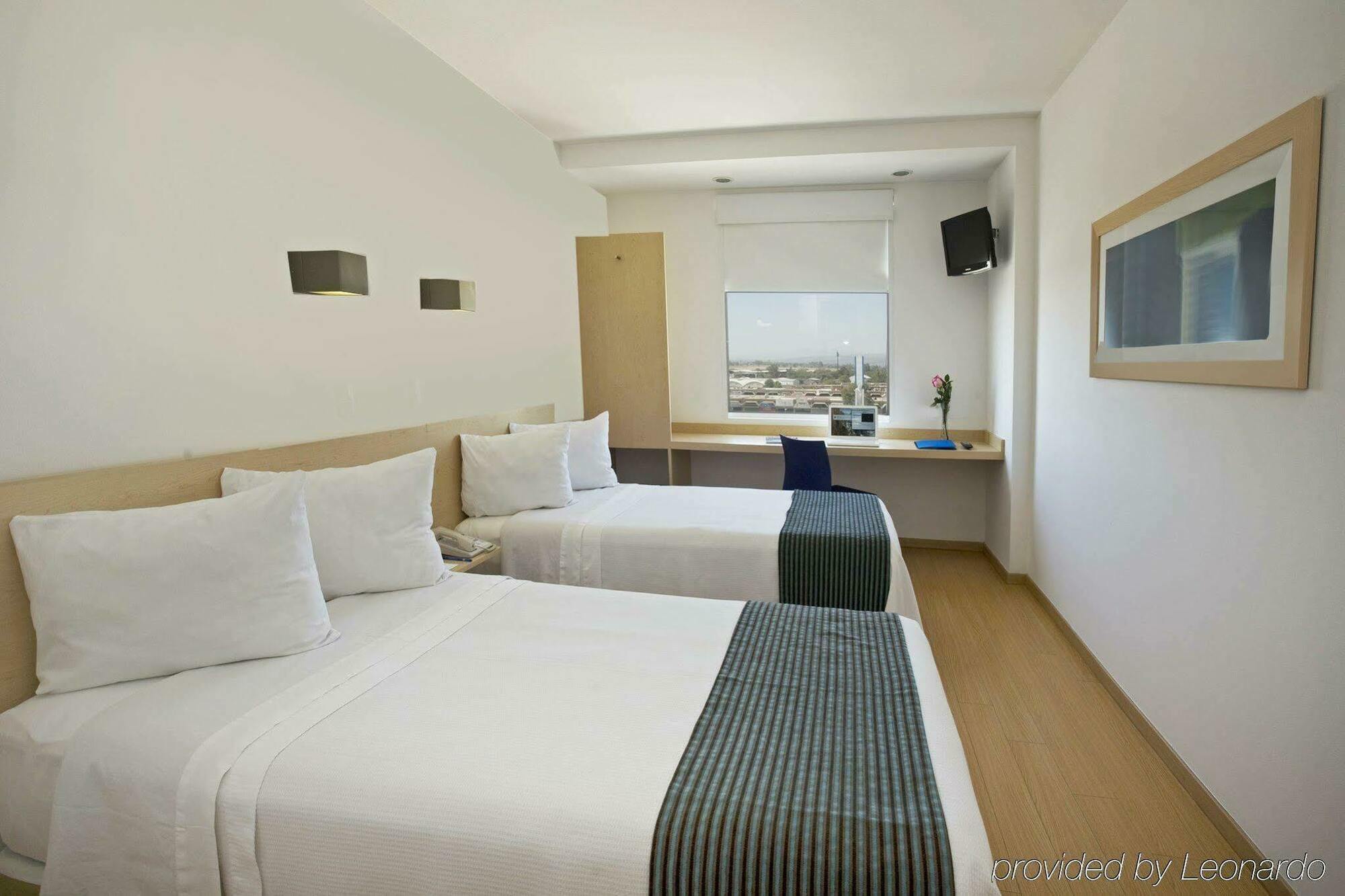 One Aguascalientes Sur Hotel Стая снимка